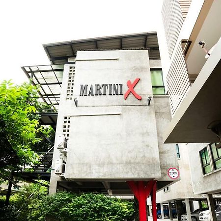 Matini Ratchada 32 Hotel Bangkok Bagian luar foto