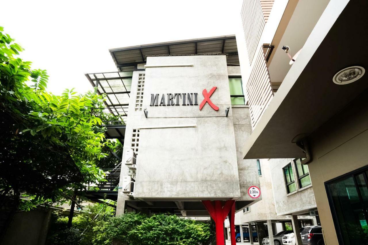 Matini Ratchada 32 Hotel Bangkok Bagian luar foto