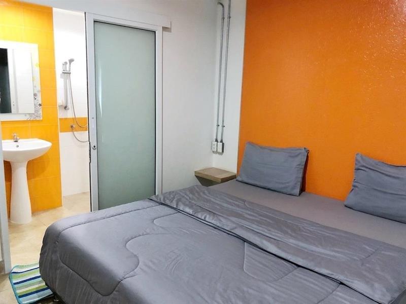 Matini Ratchada 32 Hotel Bangkok Bagian luar foto